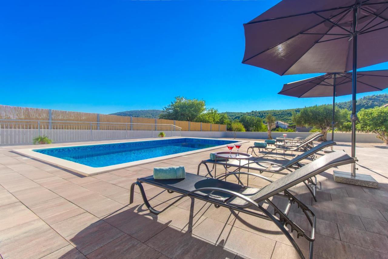 Villa Antonia With Heated Pool Dograde Exterior photo